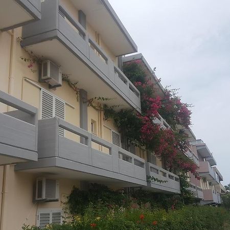 Michel Apartments Amoudara Lasithiou Екстериор снимка