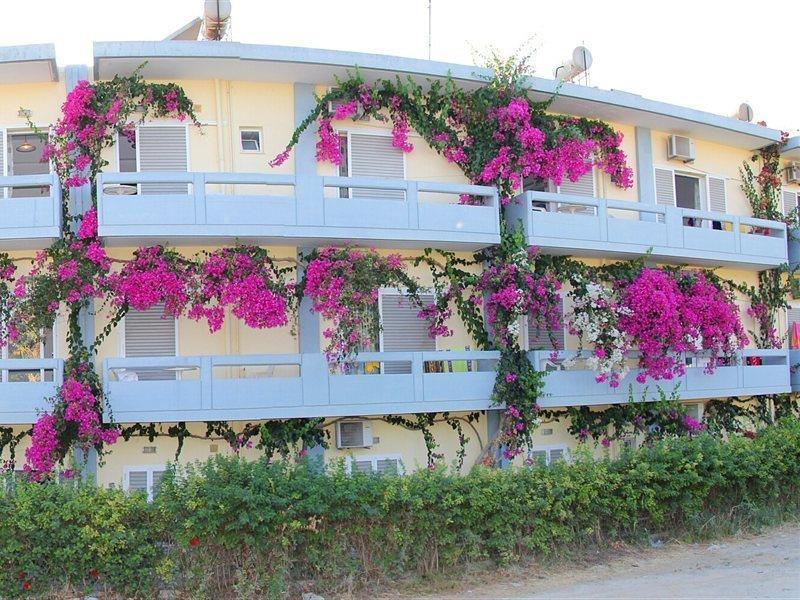 Michel Apartments Amoudara Lasithiou Екстериор снимка