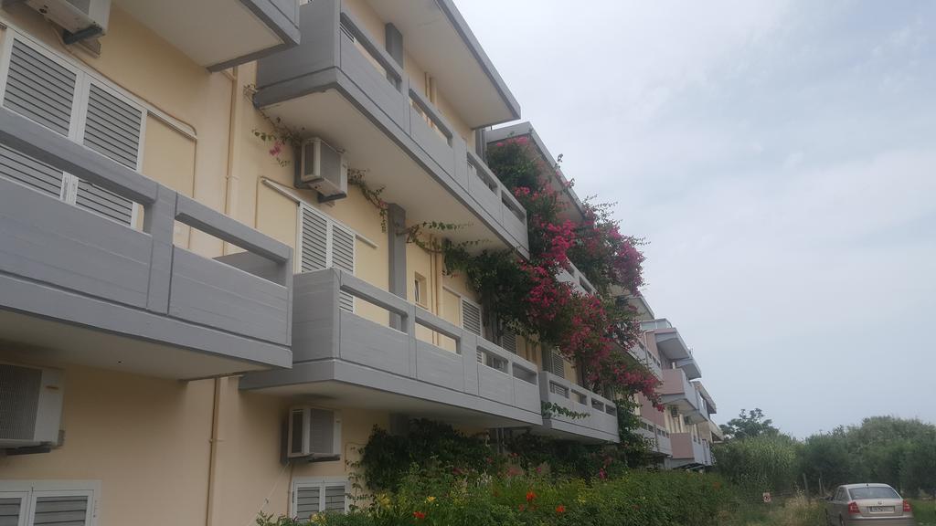 Michel Apartments Amoudara Lasithiou Екстериор снимка